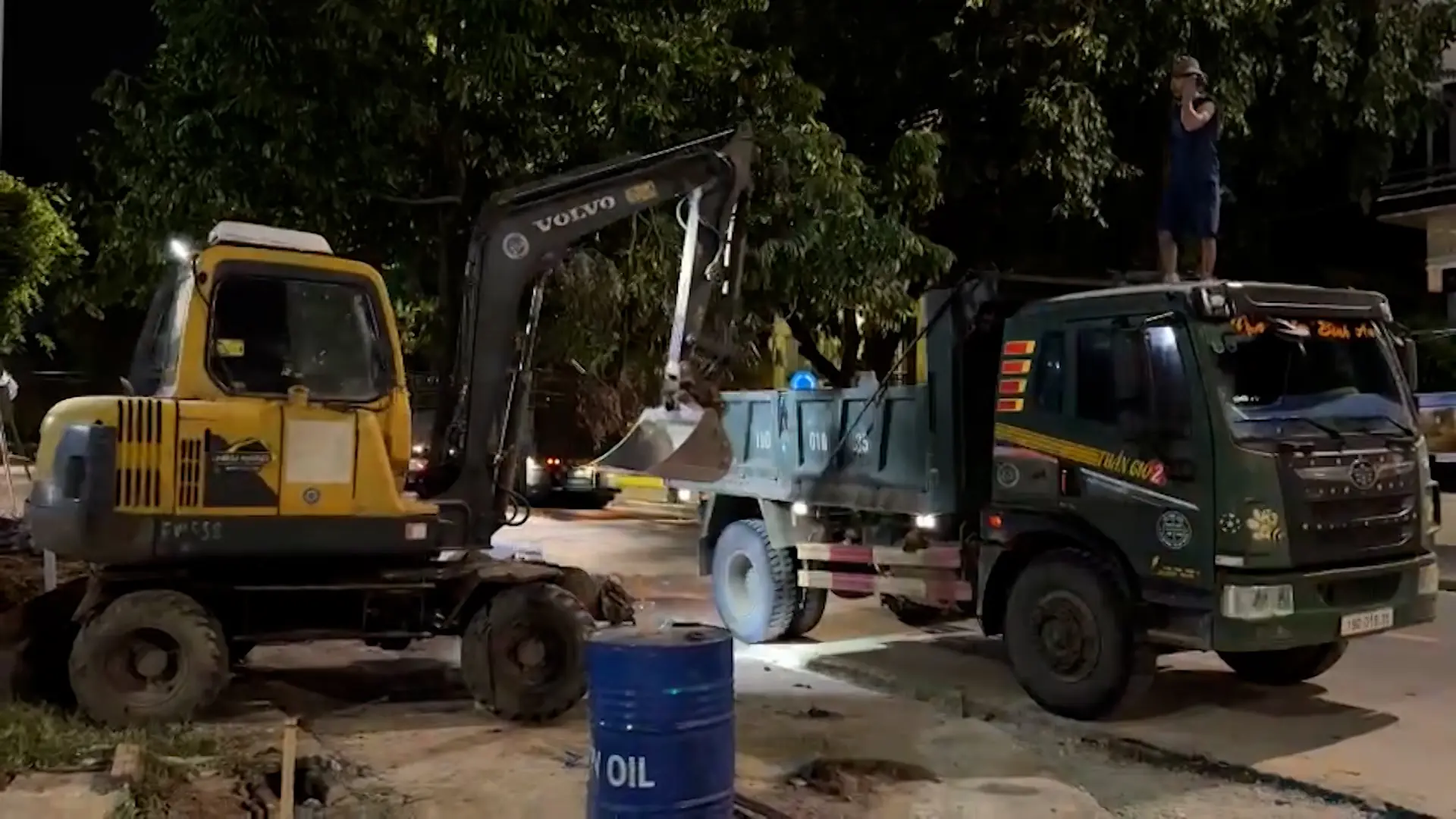 Gấp rút thi công mở rộng đường Hùng Vương